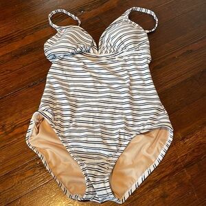 Kona Sol Women’s Striped White and Black One Piece Size S